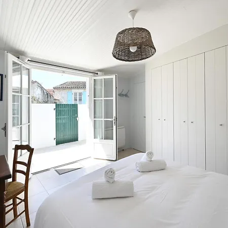 別荘 Cocon Douillet, Plages A 2 Pas サント・マリー・ド・レ